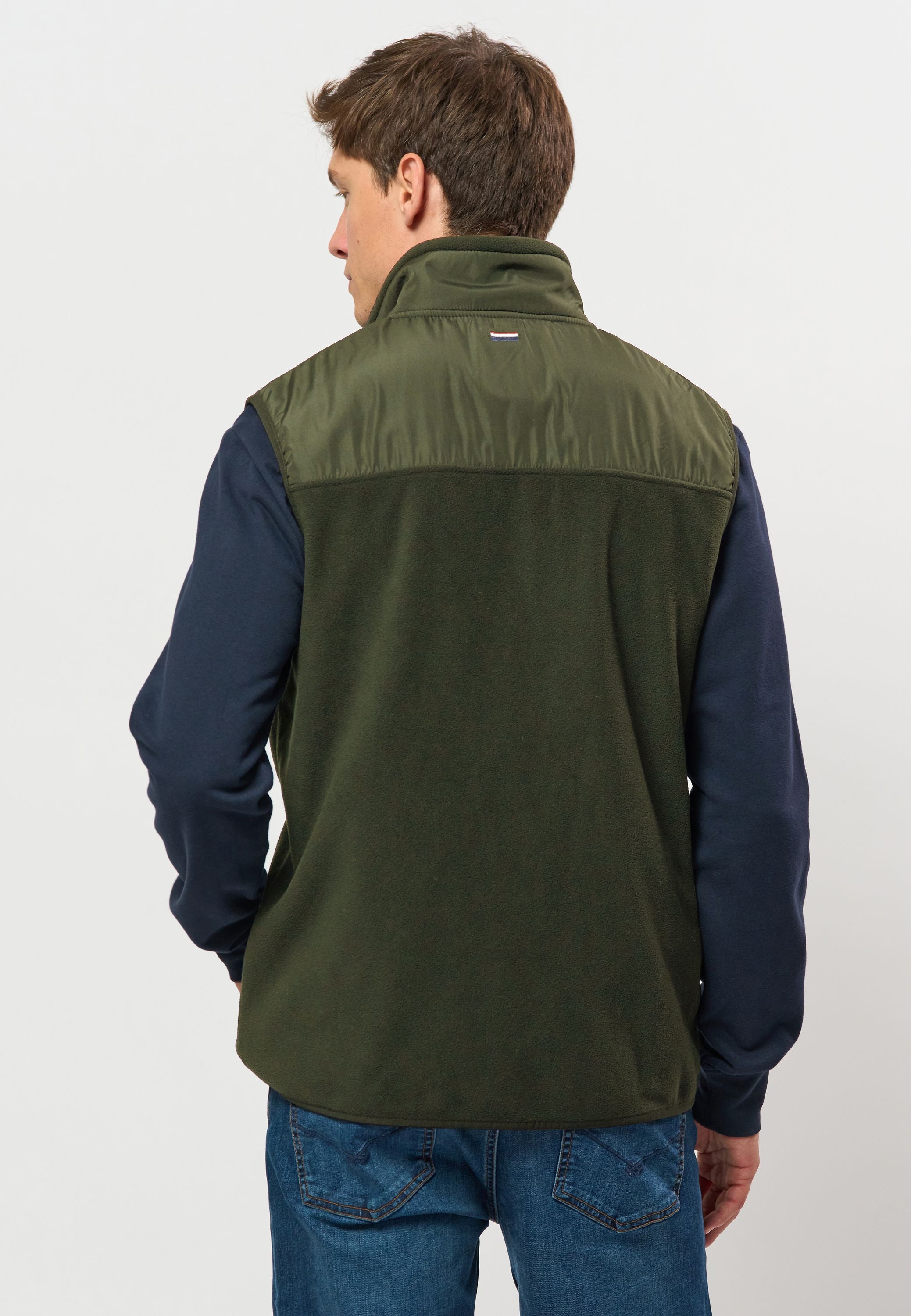 UMDomenick Vest