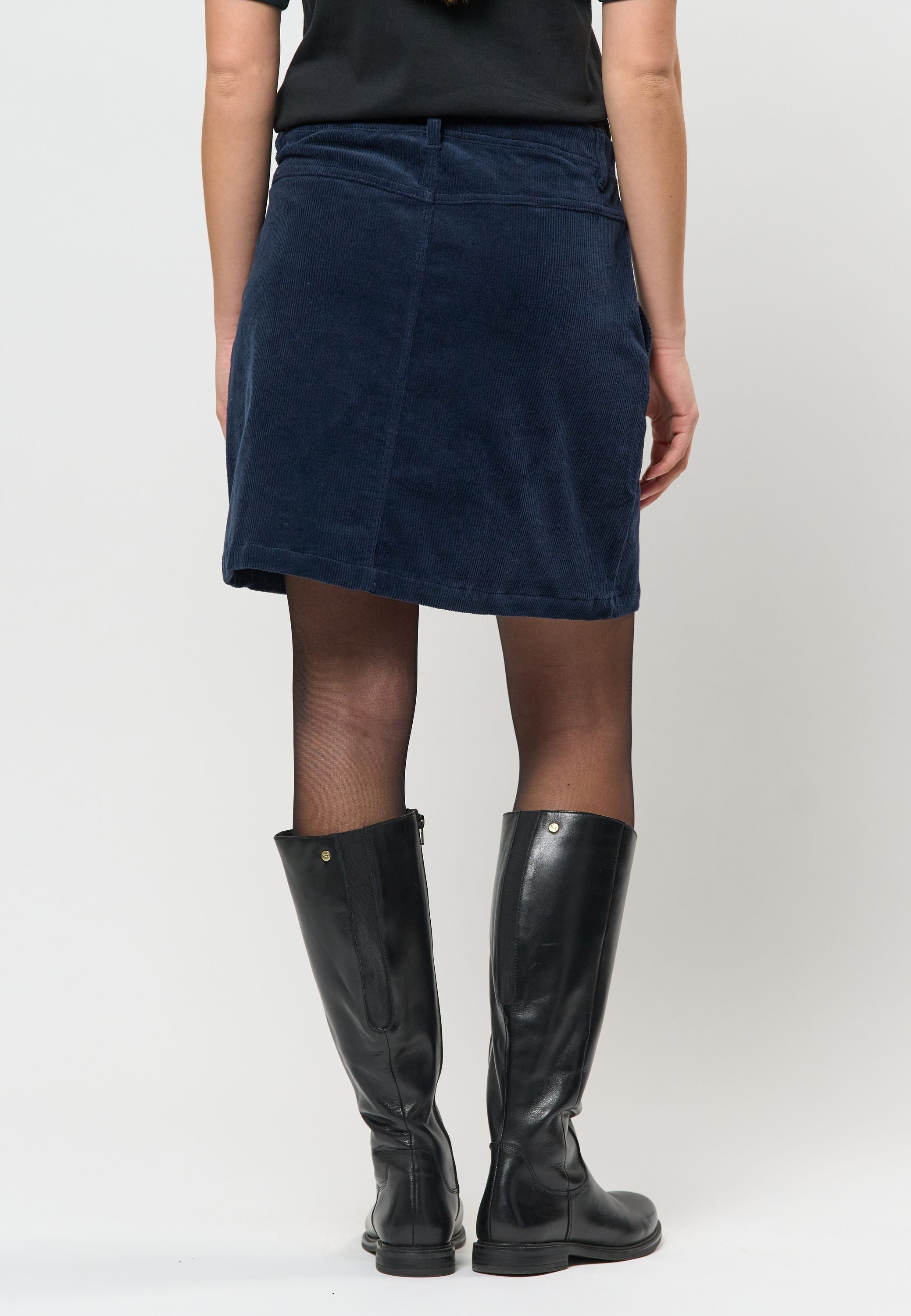 UWNami Skirt