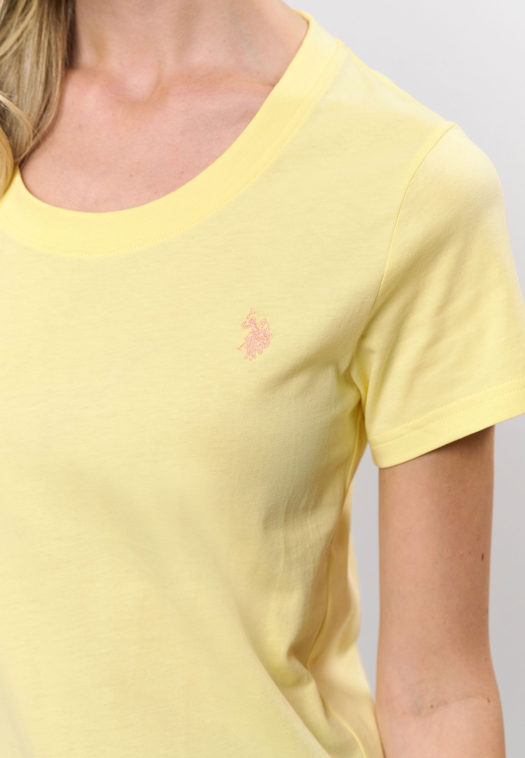 UWAmy Slim Fit T-shirt