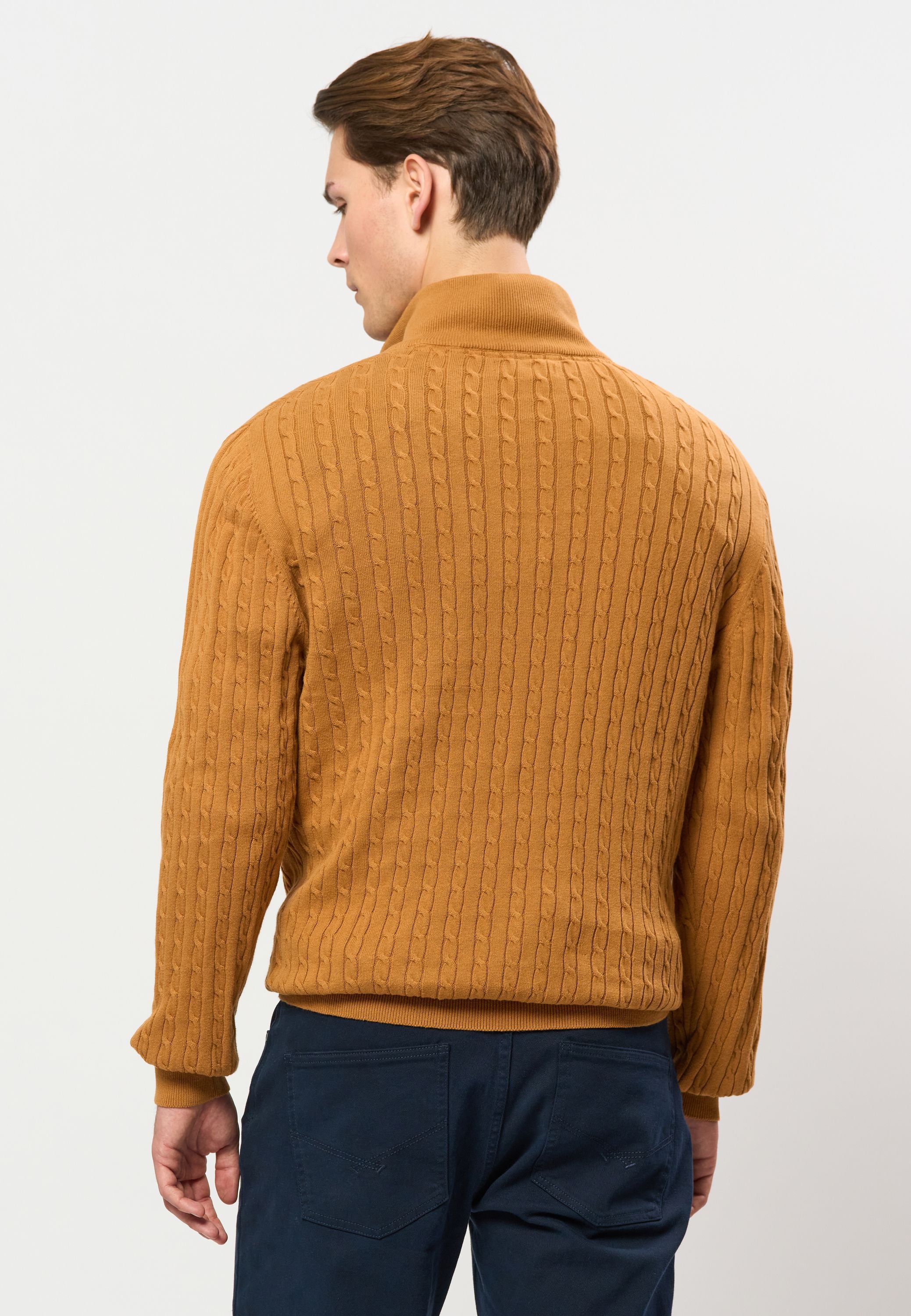 UMRomeo Half-zip Cable Knit